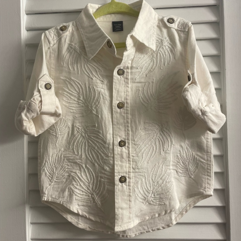 BABY GAP LIKE NEW Guayabera-like Shirt SZ 12-18M runs LG Don’t think ever worn